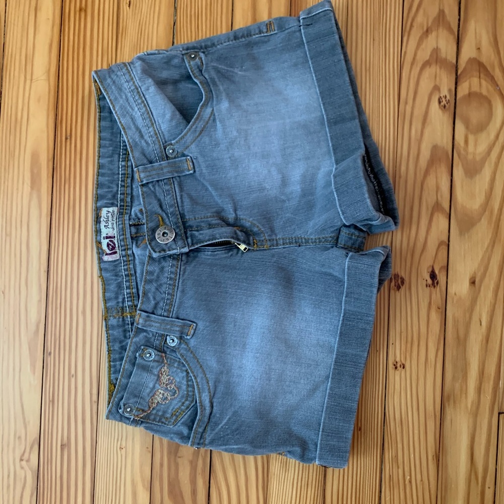 Gray shorts